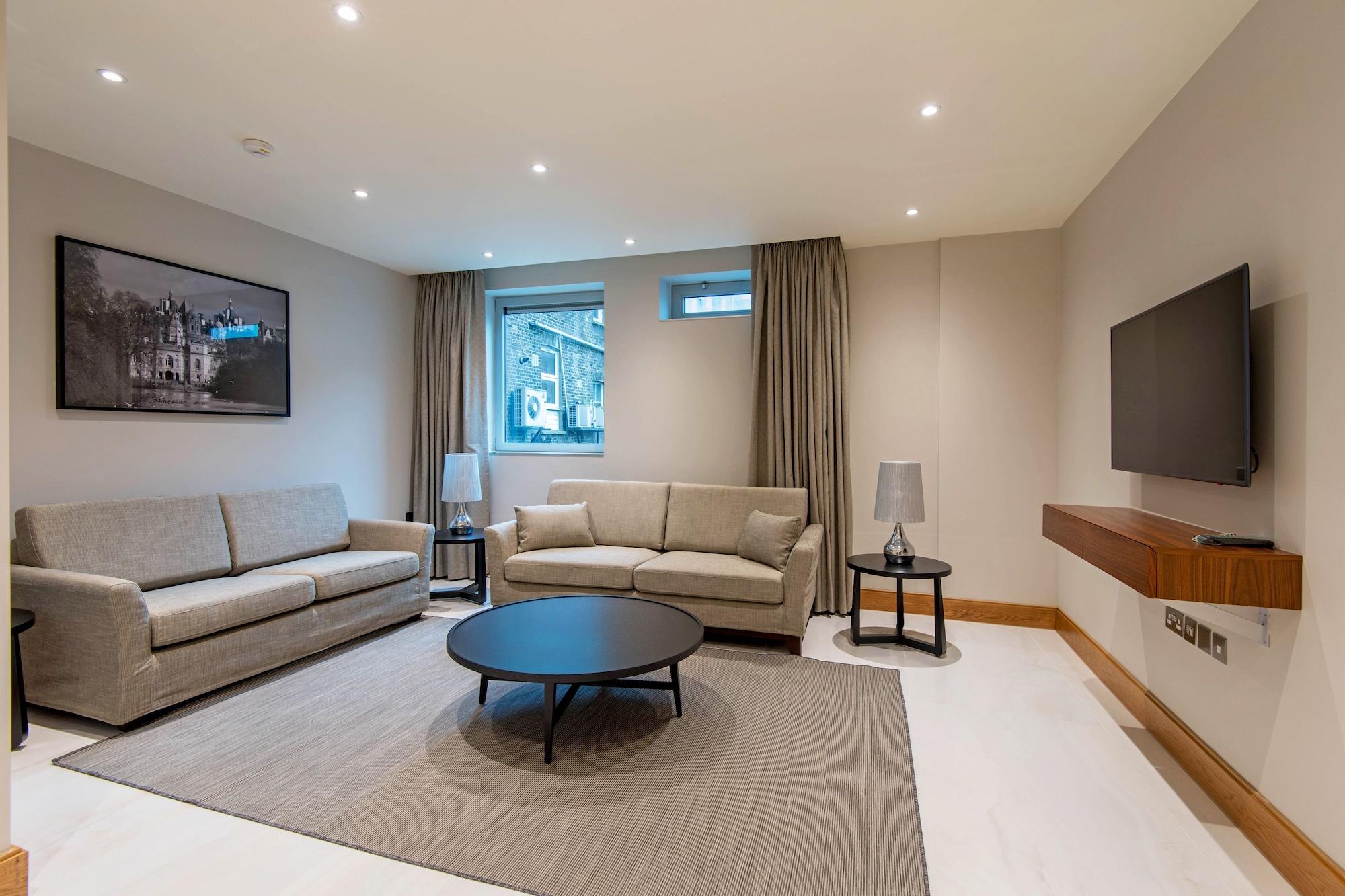 Sanctum International Belsize * Londra
